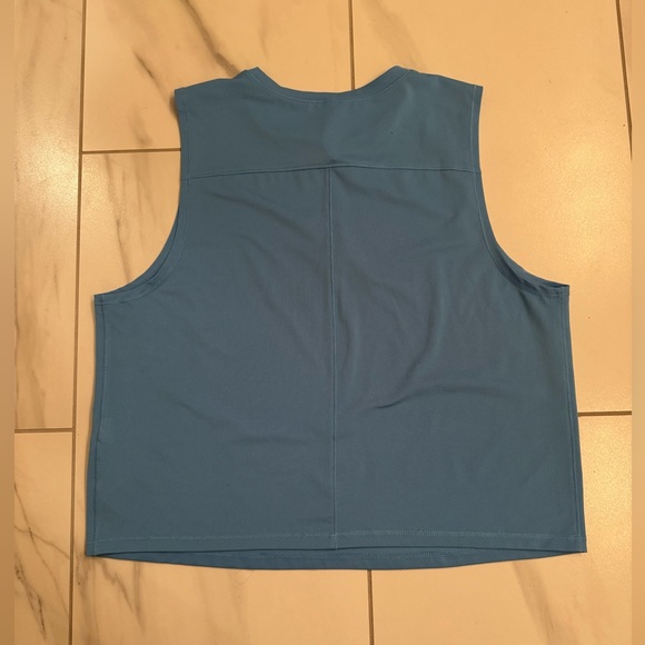 Fabletics Crop Top Blue Medium - Picture 3 of 6